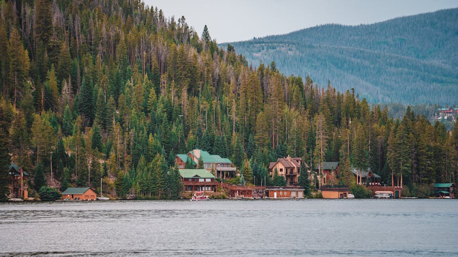 Carinthia Lakefront Glass Retreats