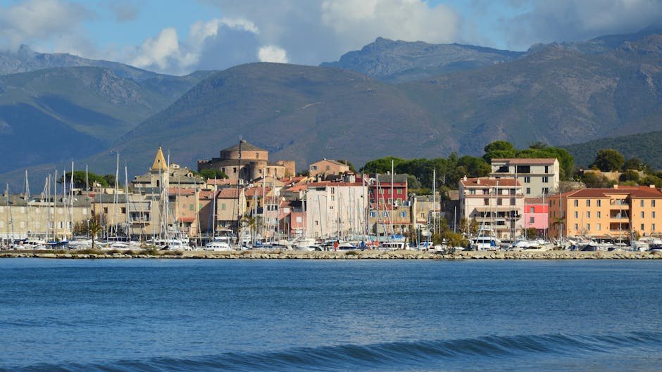Corsica’s Secluded Coastal Compounds for Private Yacht Owners