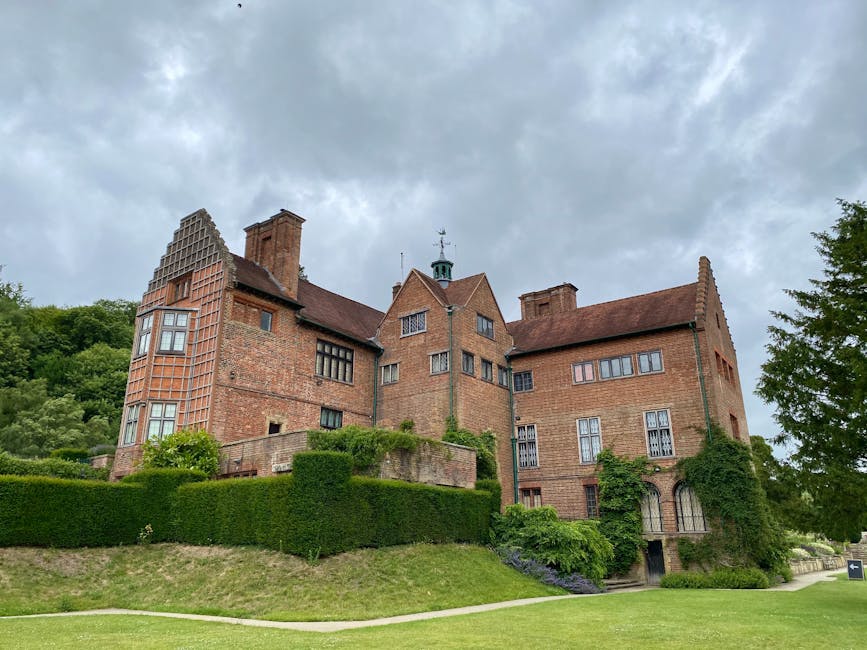 Flemish Countryside Manor Buyouts