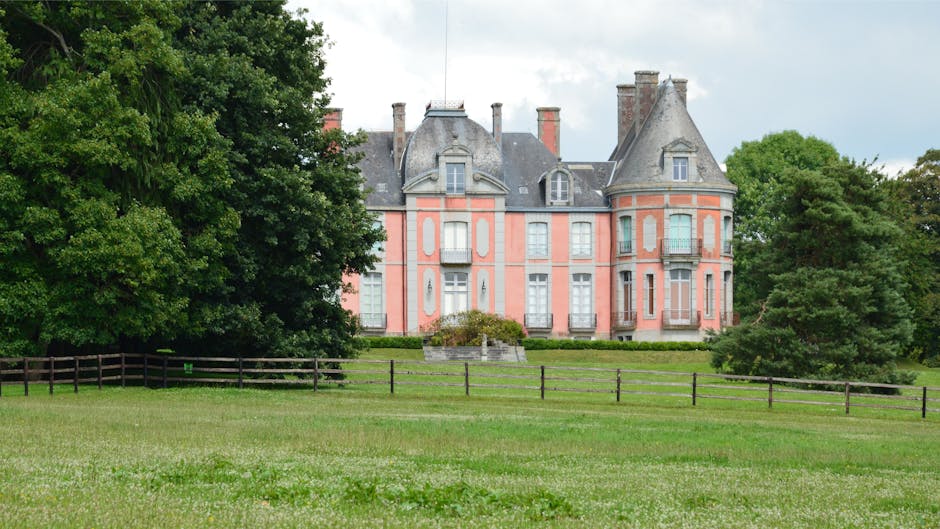 Normandy Manor Houses with Private Art Collections
