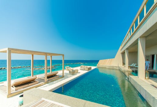 Dubai’s Sky Luxury Hotels vs Maldives Ocean Villas