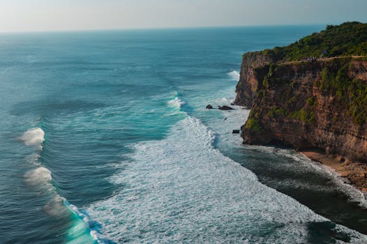 Ultra-Luxury Villas in Uluwatu Overlooking the Indian Ocean